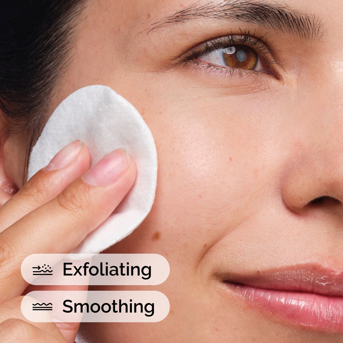 glycolic-acid-7-exfoliating-toner-i4 ord-glycolic-acid-exfoliating-toner-model-application-with-benefits.jpg